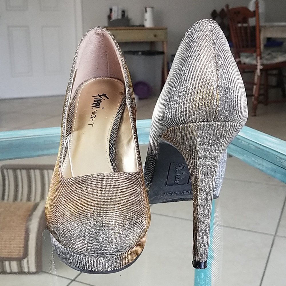 Silver sparkle high heels 6.5